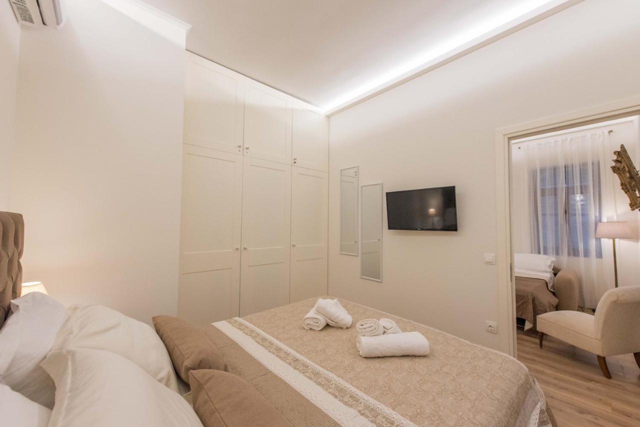 1571_ Suites A2 나프팍토스 외부 사진