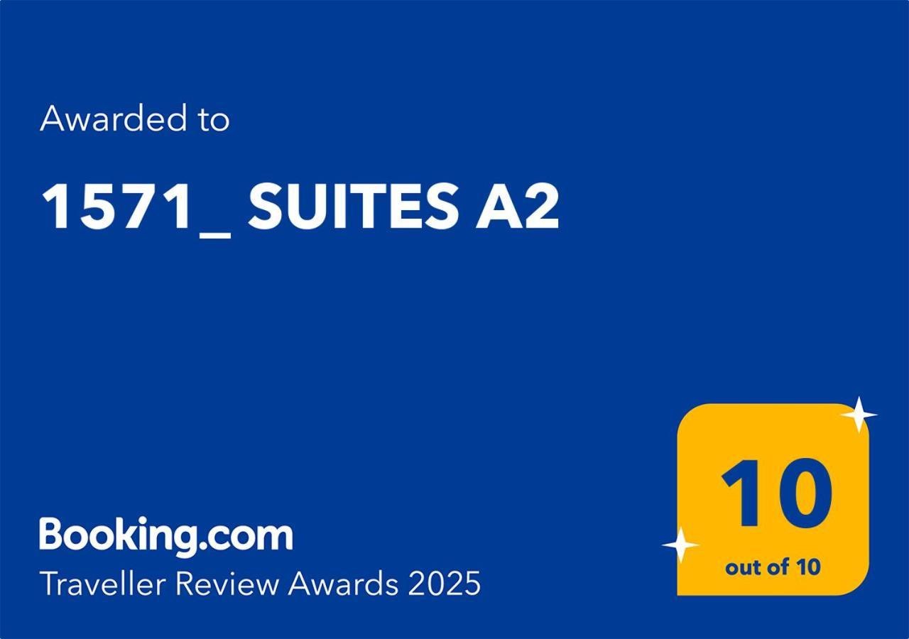 1571_ Suites A2 나프팍토스 외부 사진